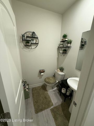 4027 White Pine Ln, La Grange, KY 40031