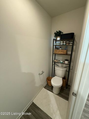 4027 White Pine Ln, La Grange, KY 40031