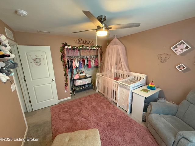 4027 White Pine Ln, La Grange, KY 40031