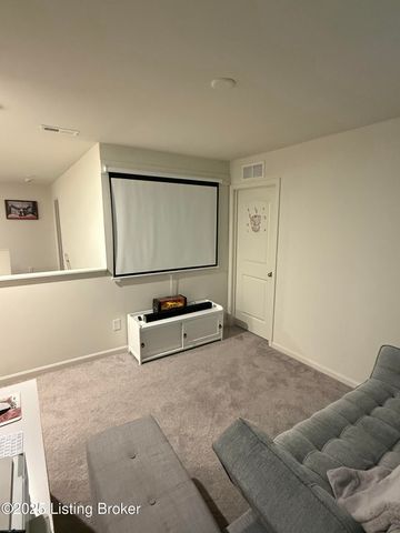 4027 White Pine Ln, La Grange, KY 40031