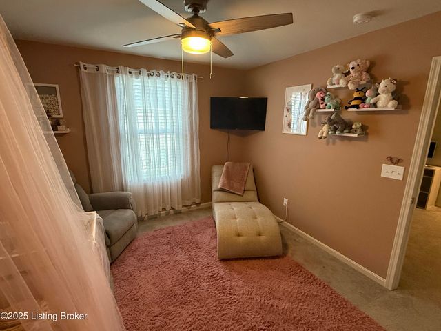 4027 White Pine Ln, La Grange, KY 40031