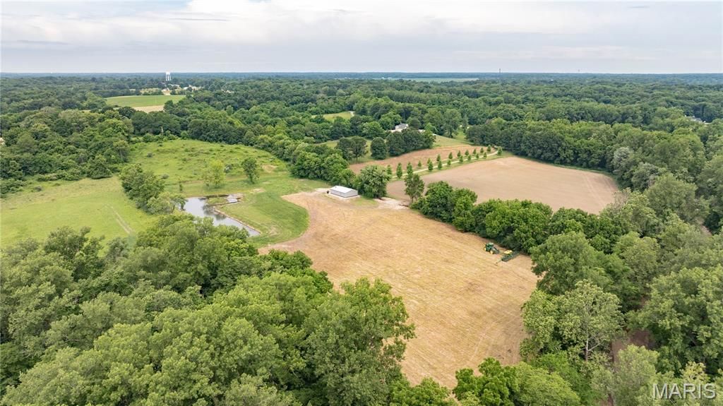 Image 1 of property listing at 0 Seiler Road, Alton, IL 62002