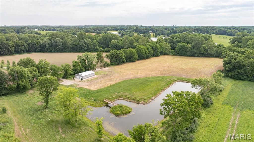 Image 6 of property listing at 0 Seiler Road, Alton, IL 62002