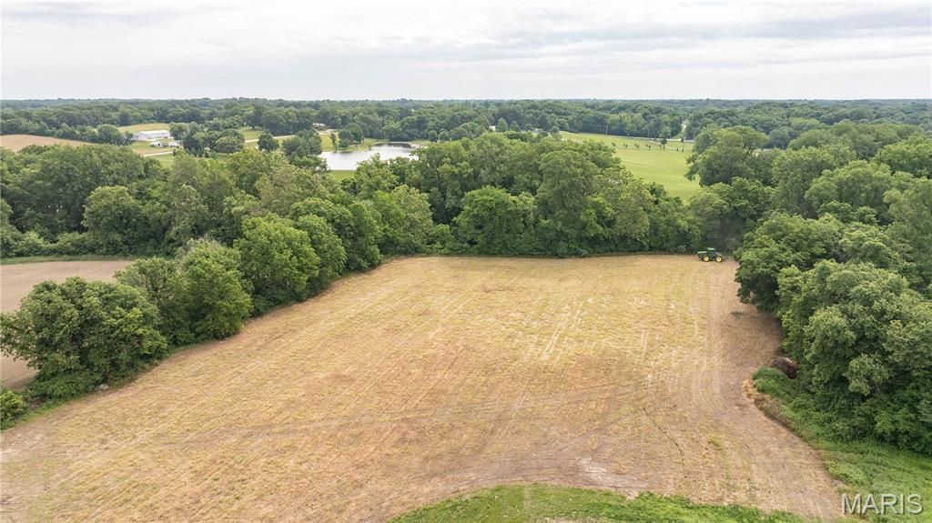 Image 7 of property listing at 0 Seiler Road, Alton, IL 62002