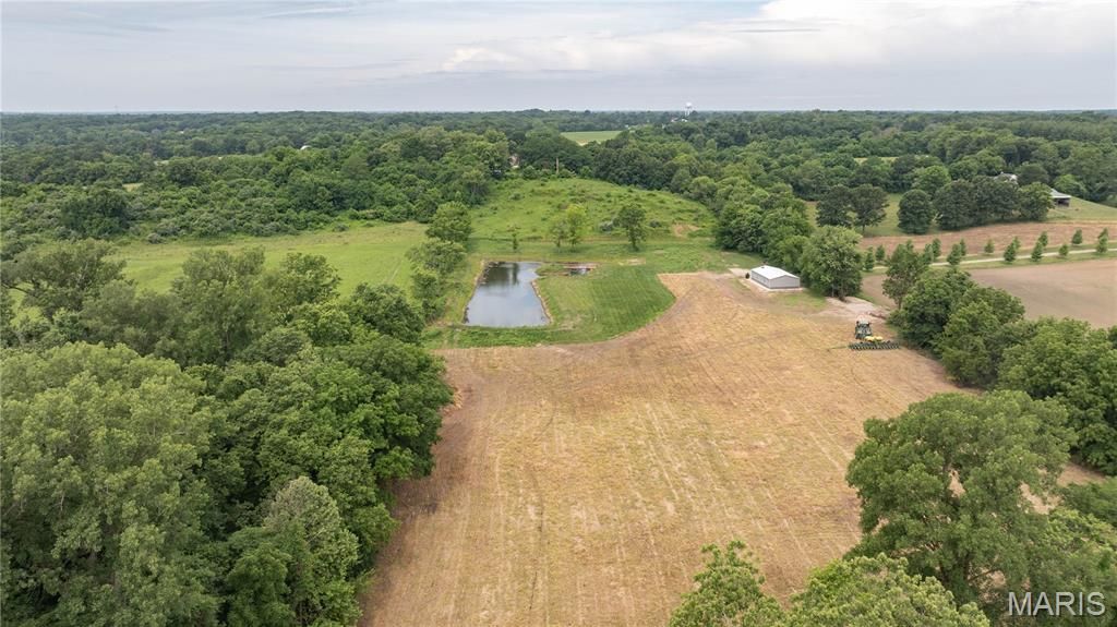 Image 8 of property listing at 0 Seiler Road, Alton, IL 62002