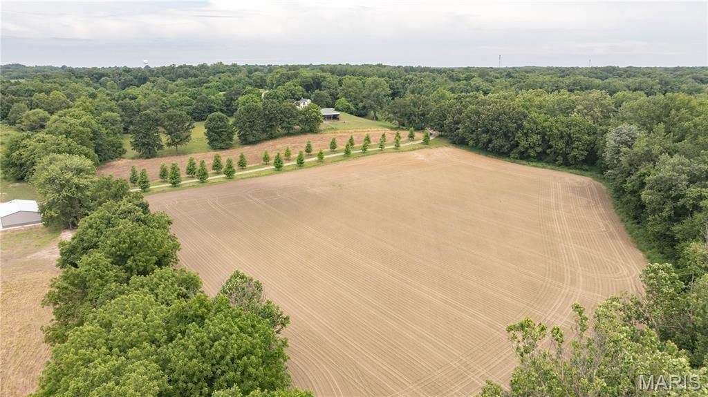 Image 10 of property listing at 0 Seiler Road, Alton, IL 62002