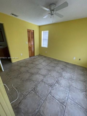 20815 NE 8th Ct 201-20, Miami, FL 33179