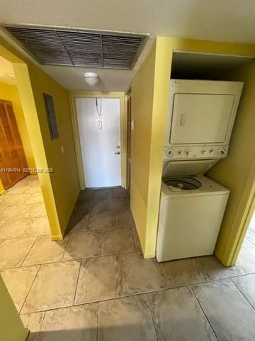 20815 NE 8th Ct 201-20, Miami, FL 33179