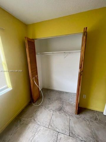 20815 NE 8th Ct 201-20, Miami, FL 33179