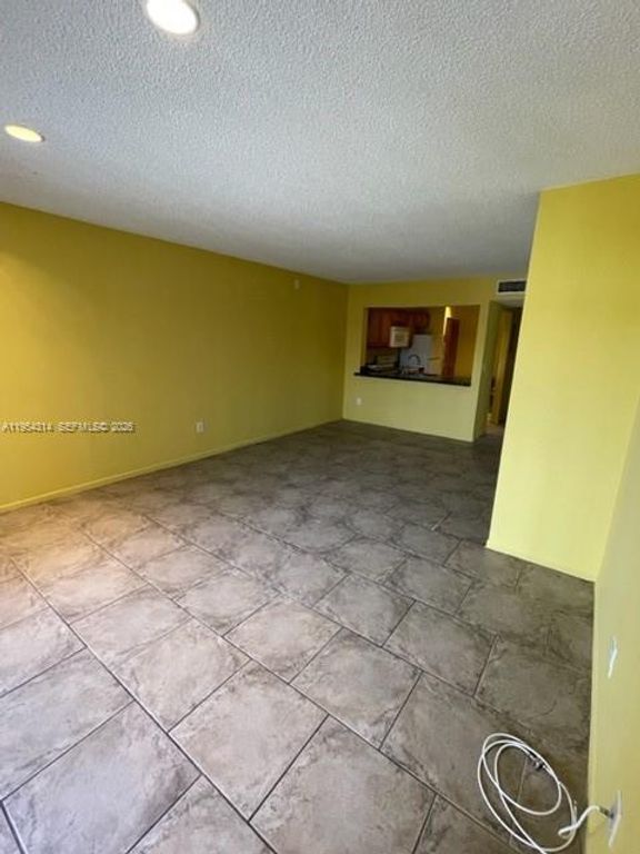20815 NE 8th Ct 201-20, Miami, FL 33179