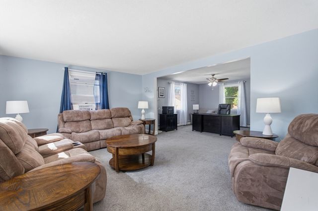 137 Maplewood Rd, Lynn, MA 01904