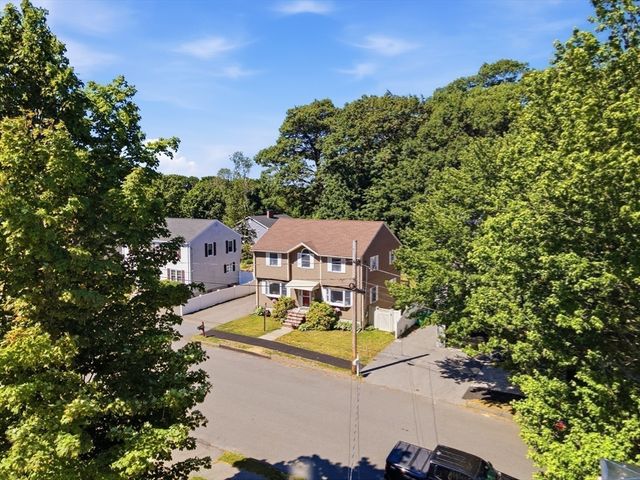 137 Maplewood Rd, Lynn, MA 01904