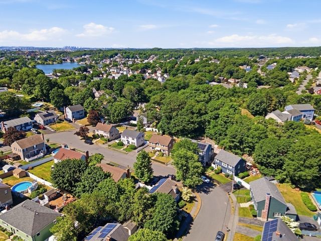 137 Maplewood Rd, Lynn, MA 01904