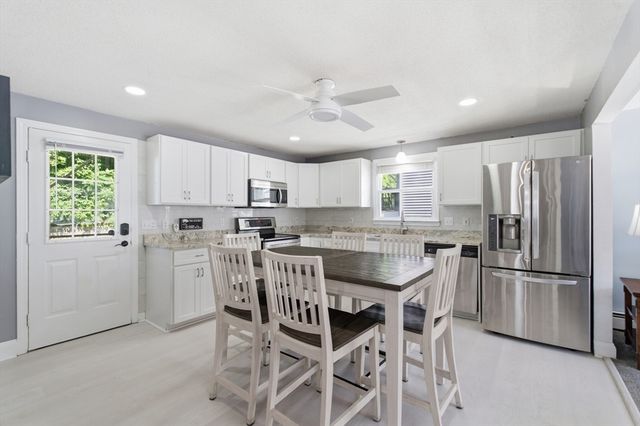 137 Maplewood Rd, Lynn, MA 01904