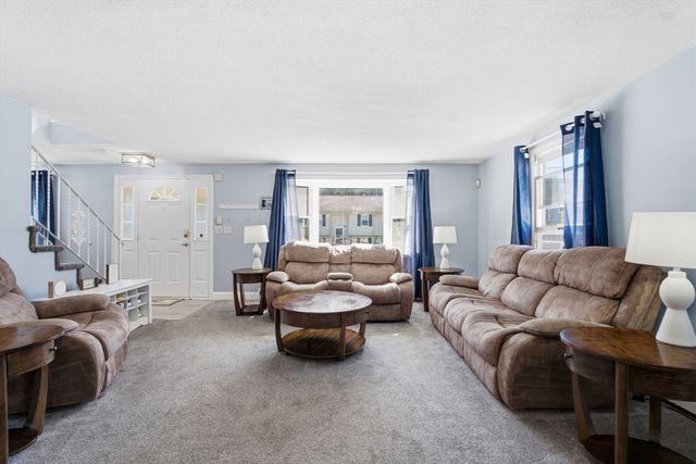 137 Maplewood Rd, Lynn, MA 01904