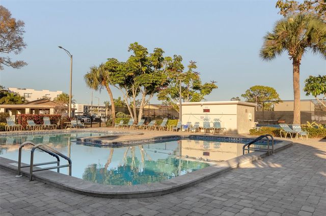 5660 80TH STREET N A202, St Petersburg, FL 33709