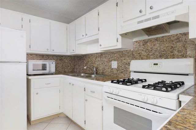 5660 80TH STREET N A202, St Petersburg, FL 33709