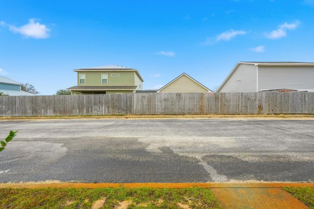 7552 Navarre Parkway 44, Navarre, FL 32566