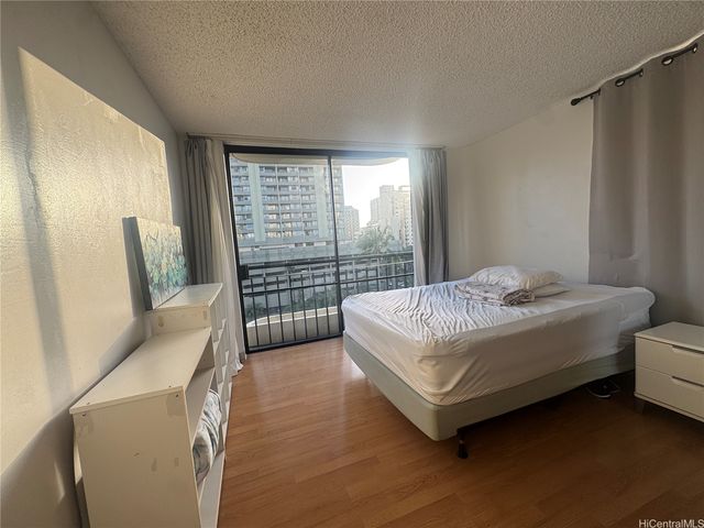 440 Seaside Avenue 708, Honolulu, HI 96815