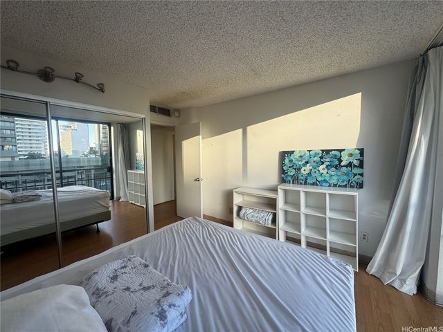 440 Seaside Avenue 708, Honolulu, HI 96815