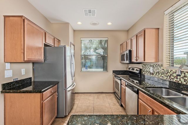 2624 W Beautiful Lane, Phoenix, AZ 85041