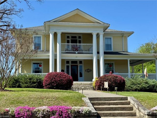 311 Cherry Street, Mount Airy, NC 27030
