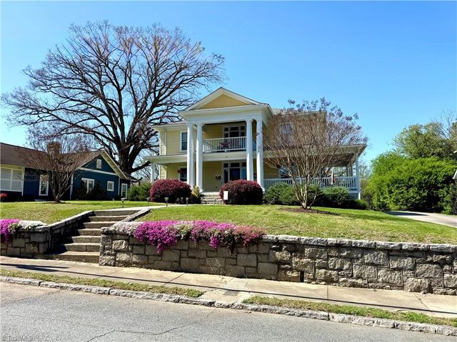 311 Cherry Street, Mount Airy, NC 27030