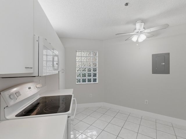 5265 Brisata Circle P, Boynton Beach, FL 33437