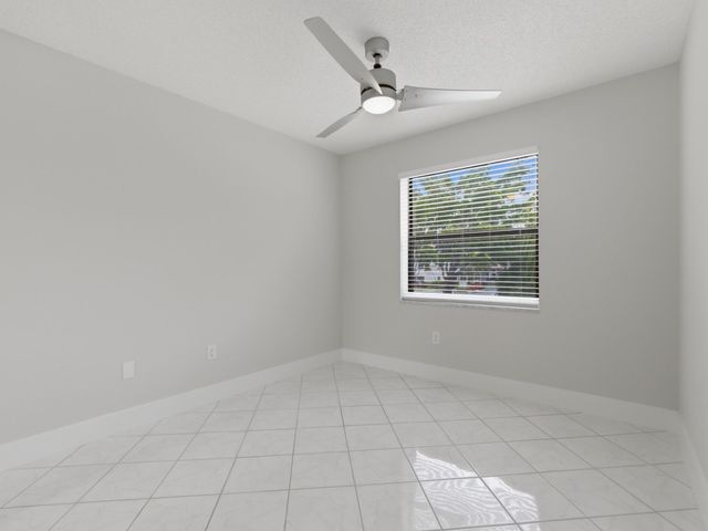 5265 Brisata Circle P, Boynton Beach, FL 33437