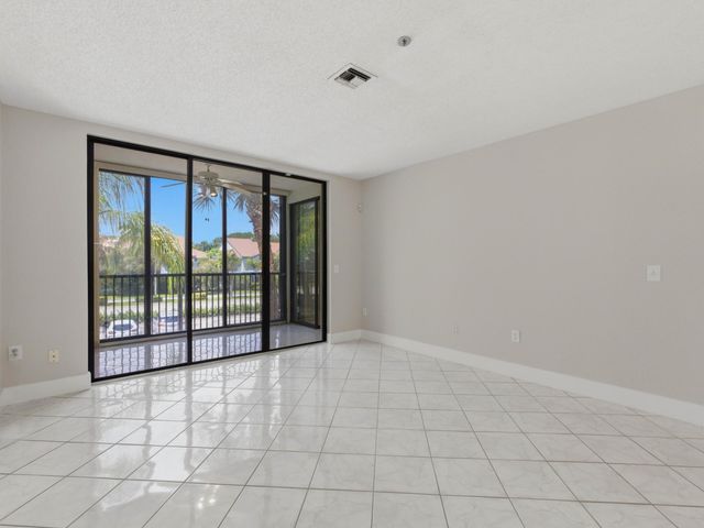 5265 Brisata Circle P, Boynton Beach, FL 33437