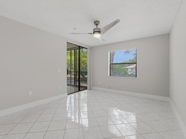 5265 Brisata Circle P, Boynton Beach, FL 33437