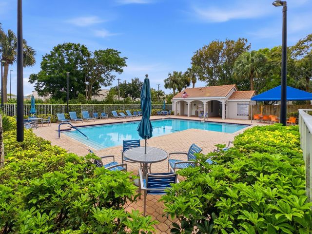 5265 Brisata Circle P, Boynton Beach, FL 33437