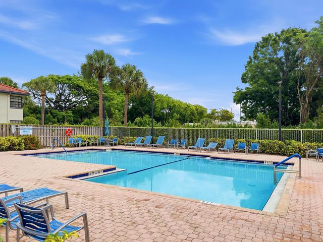 5265 Brisata Circle P, Boynton Beach, FL 33437