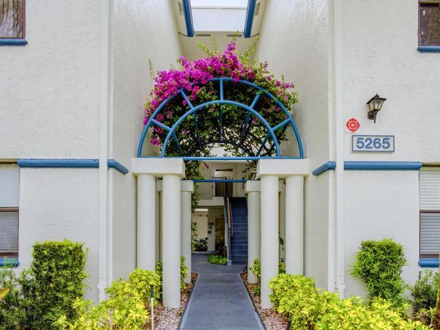 5265 Brisata Circle P, Boynton Beach, FL 33437