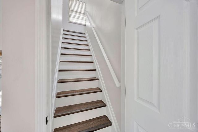 2035 Carpenter Drive, North College Hill, OH 45239