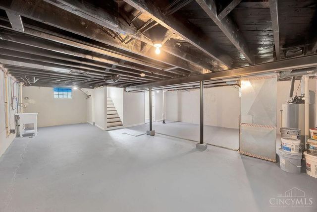 2035 Carpenter Drive, North College Hill, OH 45239