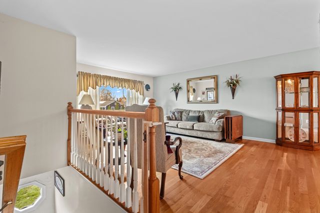 16 Katy Lane, Norwalk, CT 06851