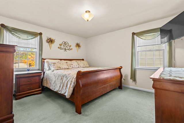 16 Katy Lane, Norwalk, CT 06851