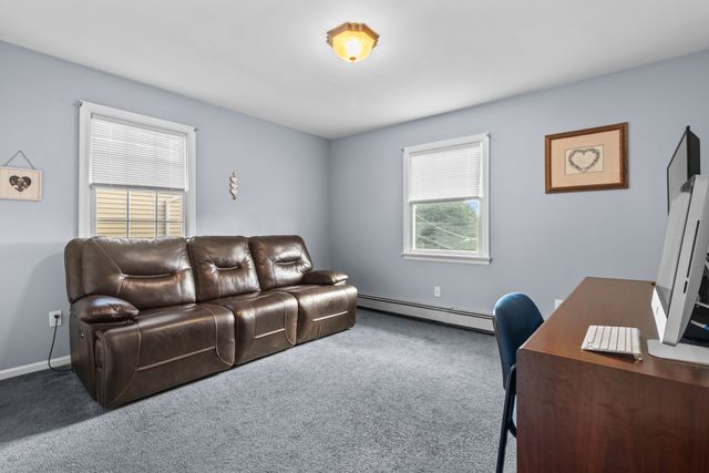 16 Katy Lane, Norwalk, CT 06851