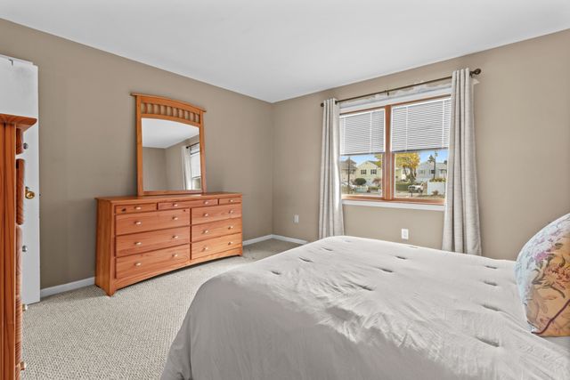 16 Katy Lane, Norwalk, CT 06851