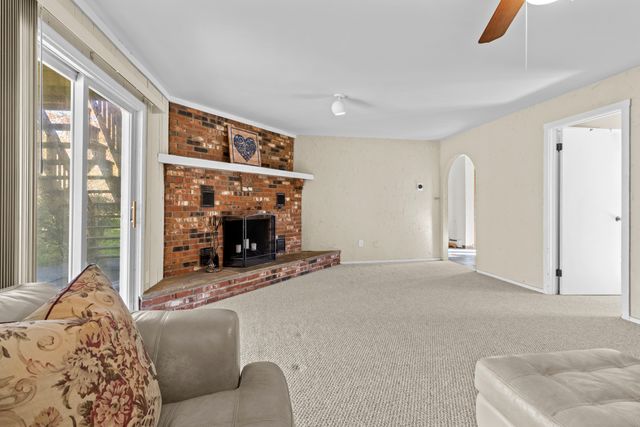 16 Katy Lane, Norwalk, CT 06851