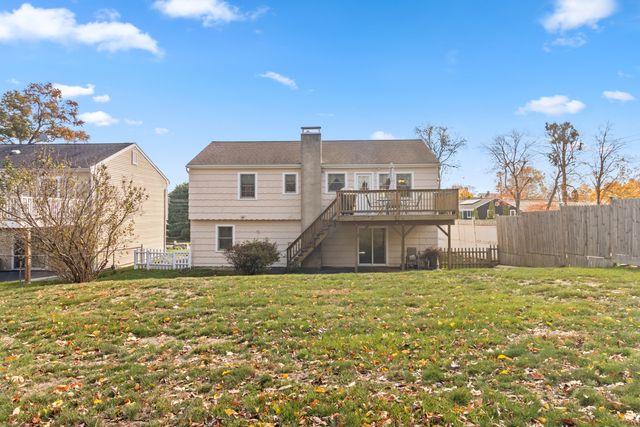 16 Katy Lane, Norwalk, CT 06851