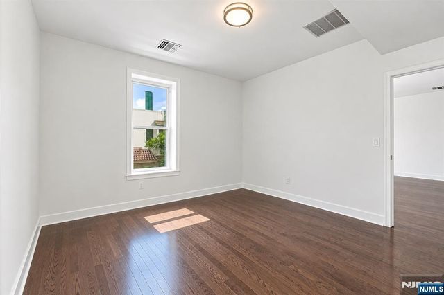 941 Boulevard 3C, Weehawken, NJ 07086