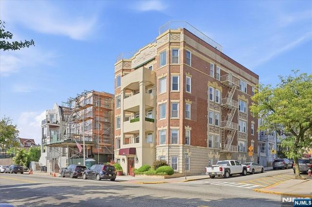 941 Boulevard 3C, Weehawken, NJ 07086