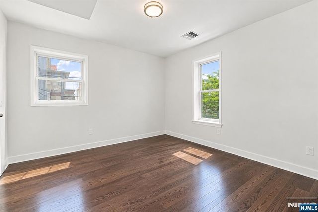 941 Boulevard 3C, Weehawken, NJ 07086