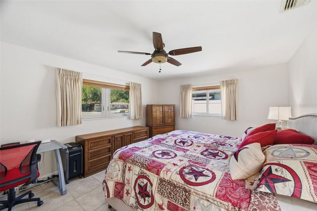 5915 46TH AVENUE N, Kenneth City, FL 33709