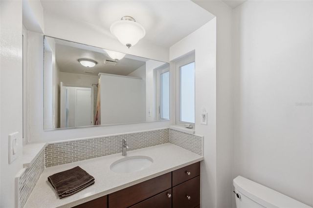 5915 46TH AVENUE N, Kenneth City, FL 33709