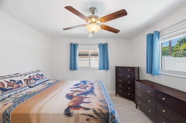5915 46TH AVENUE N, Kenneth City, FL 33709