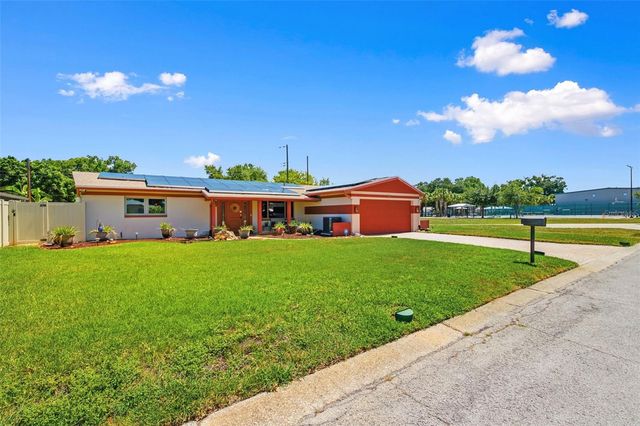 5915 46TH AVENUE N, Kenneth City, FL 33709