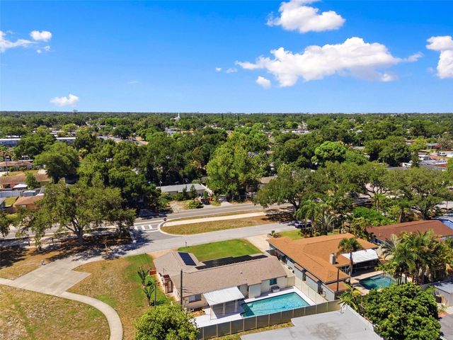 5915 46TH AVENUE N, Kenneth City, FL 33709